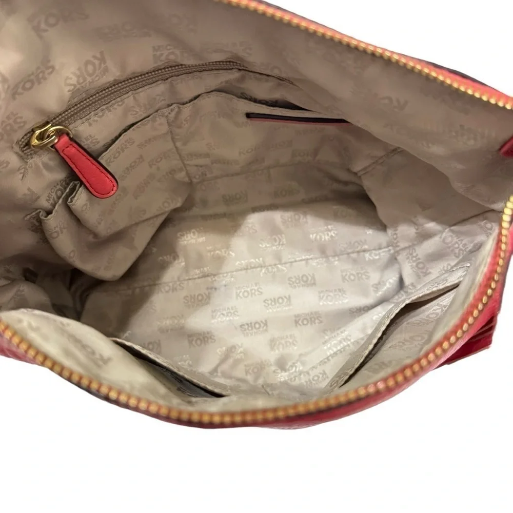 Michael Kors Pebble, leather Shoulder Bag Coral‎ Tassel